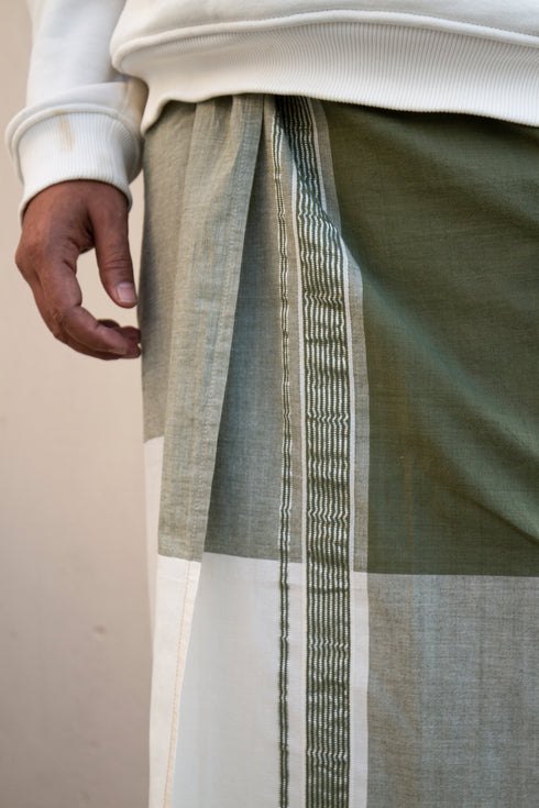 CHITTATTUKARA Checked Single Kasavu Mundu