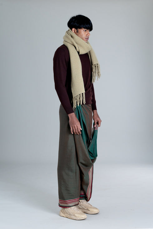 KAINIKKARA Hand Woven Light weight Single Mundu with Jaccquard