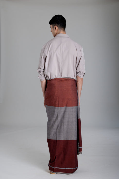 MULLAKKARA Hand Woven Kasavu Mundu