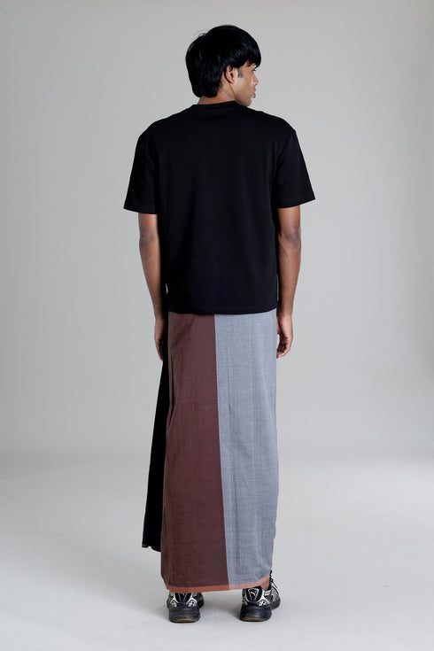 PRAYIKKARA Hand Woven Kasavu Mundu