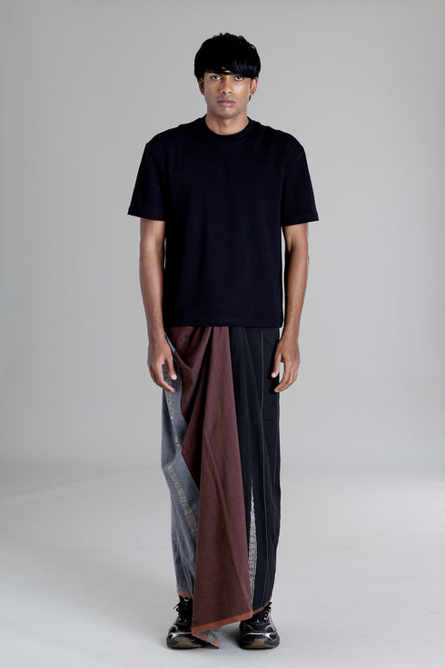 PRAYIKKARA Hand Woven Kasavu Mundu