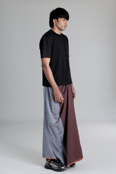 PRAYIKKARA Hand Woven Kasavu Mundu