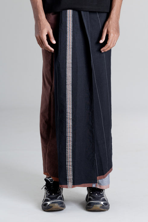 PRAYIKKARA Hand Woven Kasavu Mundu